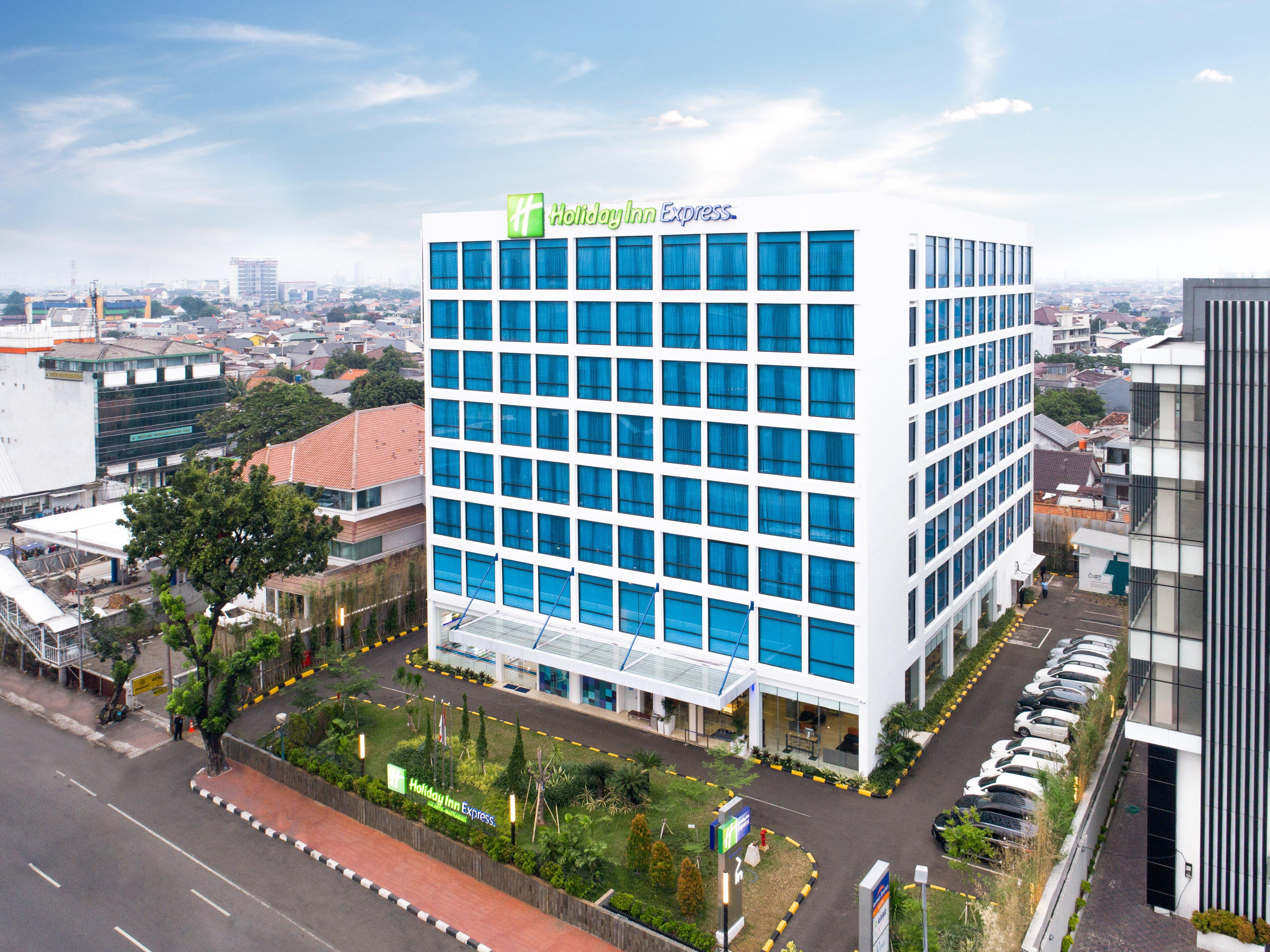 Holiday Inn Express Jakarta Matraman By Ihg Экстерьер фото