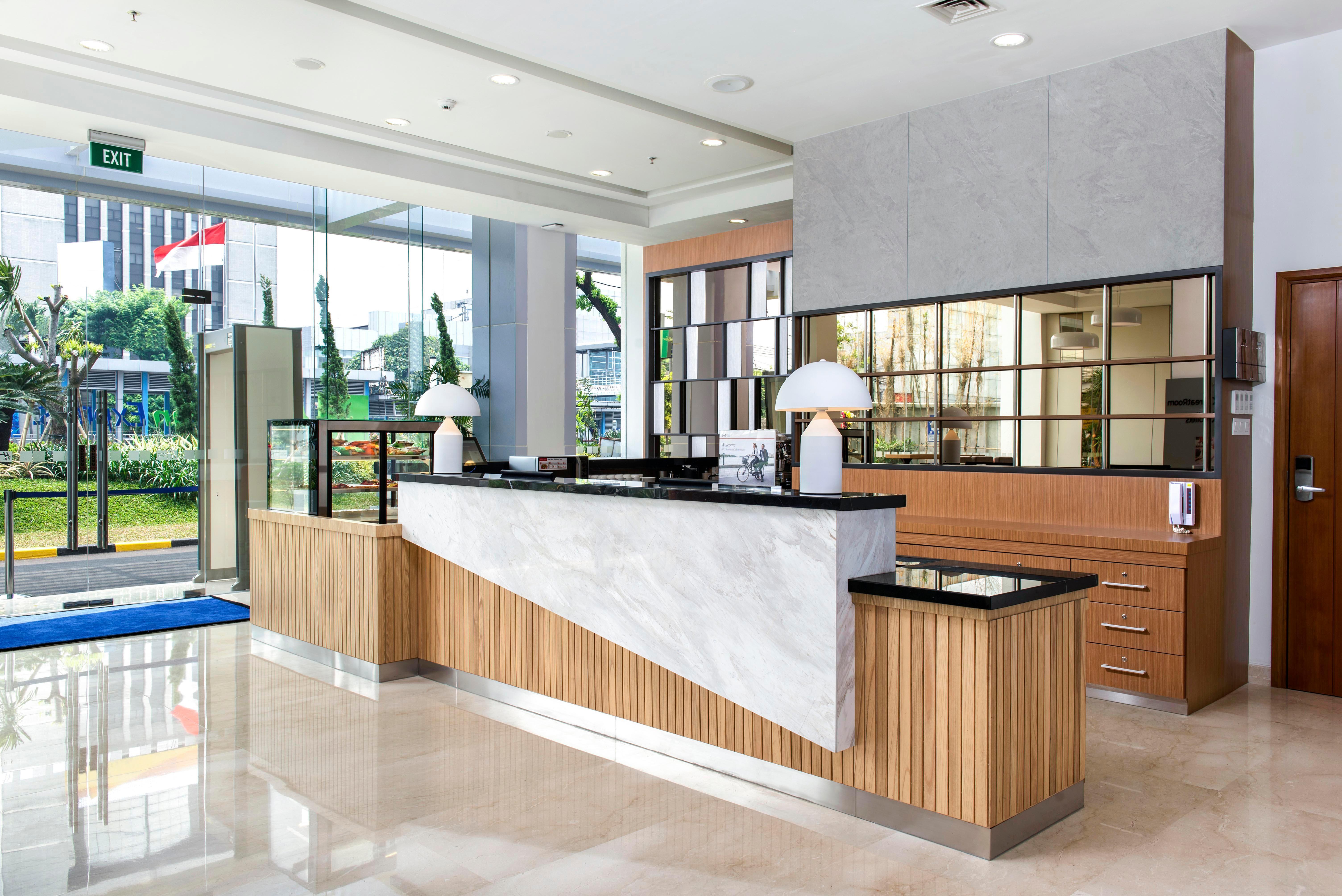Holiday Inn Express Jakarta Matraman By Ihg Экстерьер фото