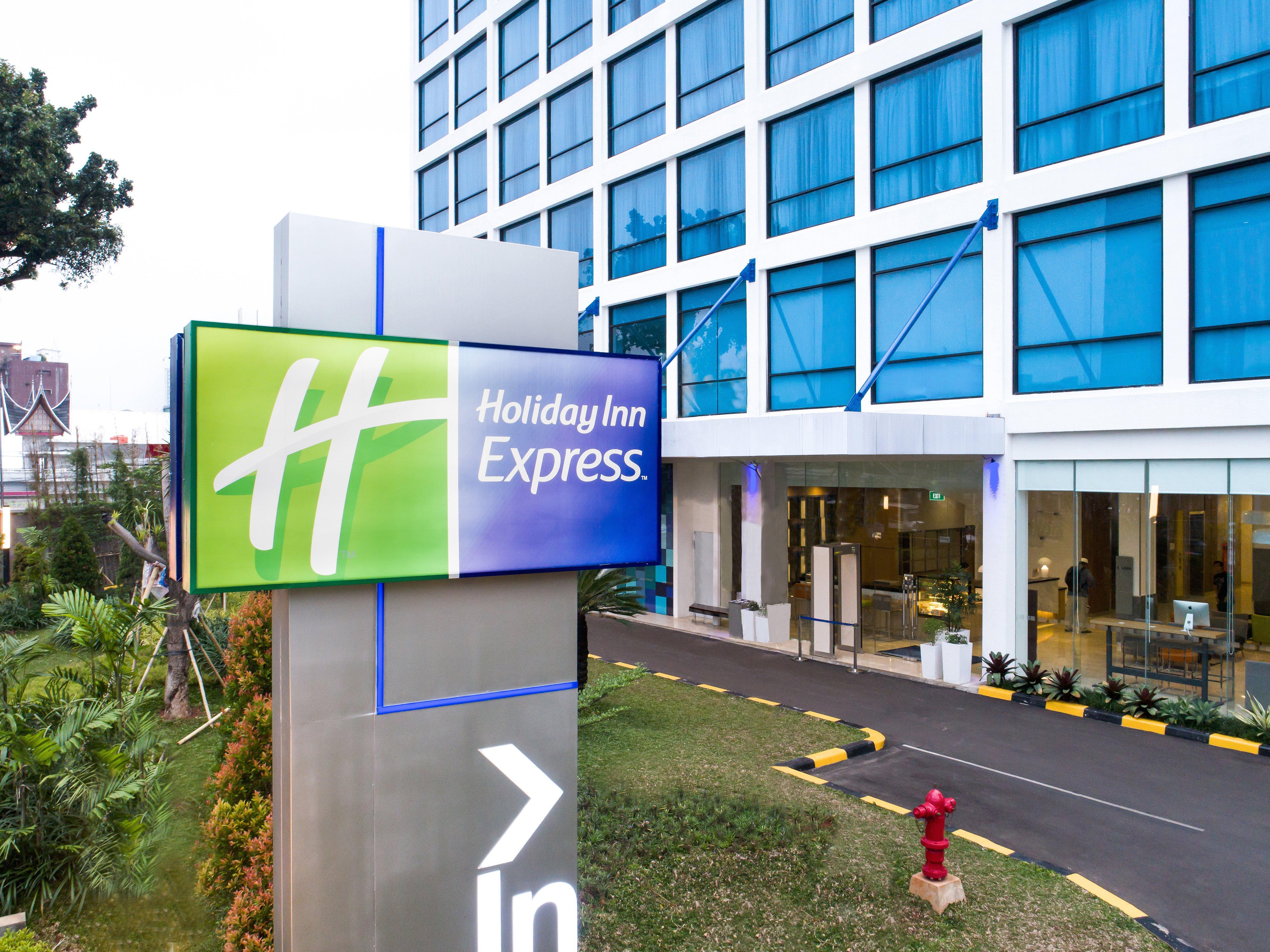 Holiday Inn Express Jakarta Matraman By Ihg Экстерьер фото